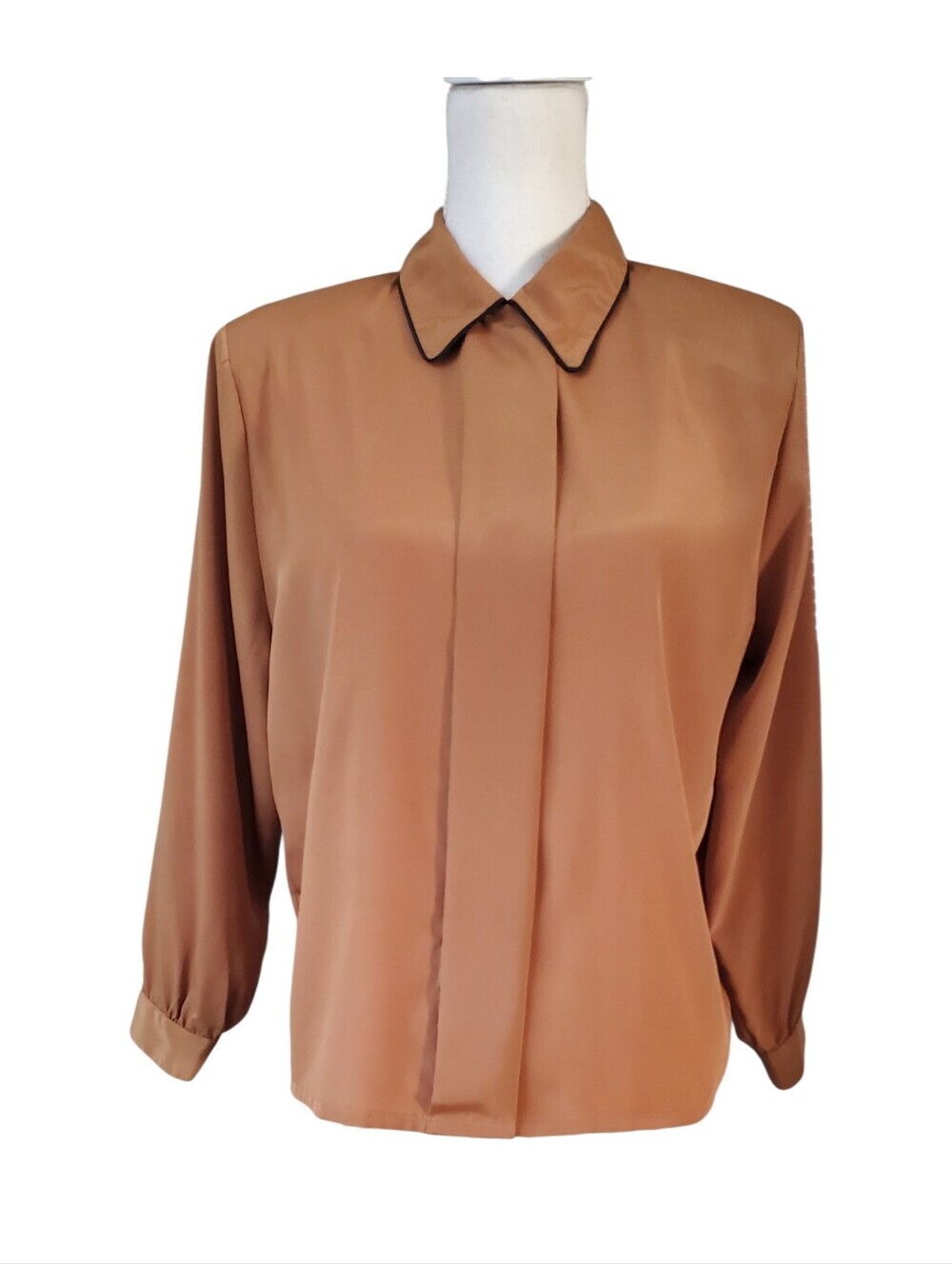 Diversity Petite Vintage Camel Blouse Contrast Trim Hidden Button Long Sleeve 12
